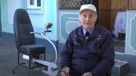 80-річний винахідник з Дніпра створив велогенератор, який за 15 хвилин може виробити електроенергії на 5 годин