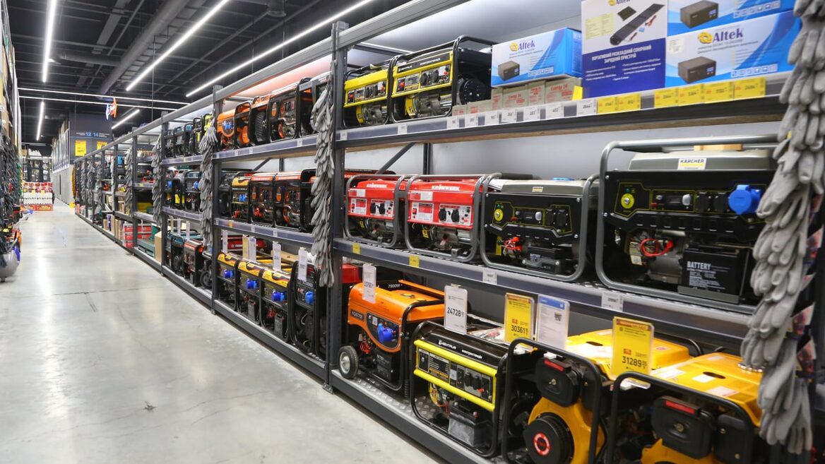 Ukrainians are buying charging stations, power banks and generators: Epicenter has published sales statistics for the last few days