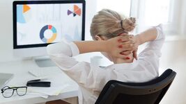 Для людей з «офісним синдромом»: маркетологиня запустила безплатне Chrome-розширення, яке рятує від наслідків сидячої роботи