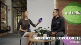 Мікро-інтерв'ю з автором мема «Таке чувство, що Бог наказує нас за щось», який став IT-рекрутером Мікро-інтерв'ю з автором мема «Таке чувство, що Бог наказує нас за щось», який став IT-рекрутером