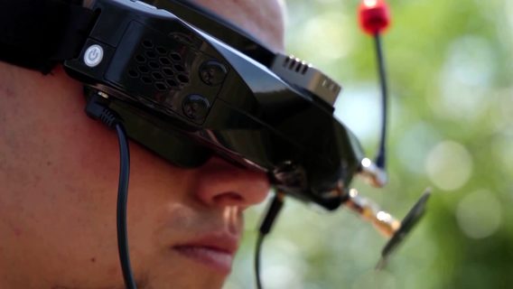 «Якщо це не корисно, то що тоді?», — український пілот FPV-дрона потролив свою маму, яка казала, що з відеоігор немає користі