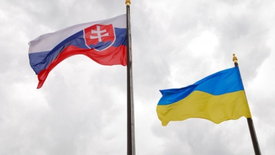 Як допомогти українцям у Словаччині. Донейти житло одяг волонтерство