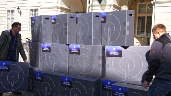 «Україна дає нам шанс на те, що на наших кордонах немає російської армії». Польща закупить ще 5000 комплектів Starlink для України