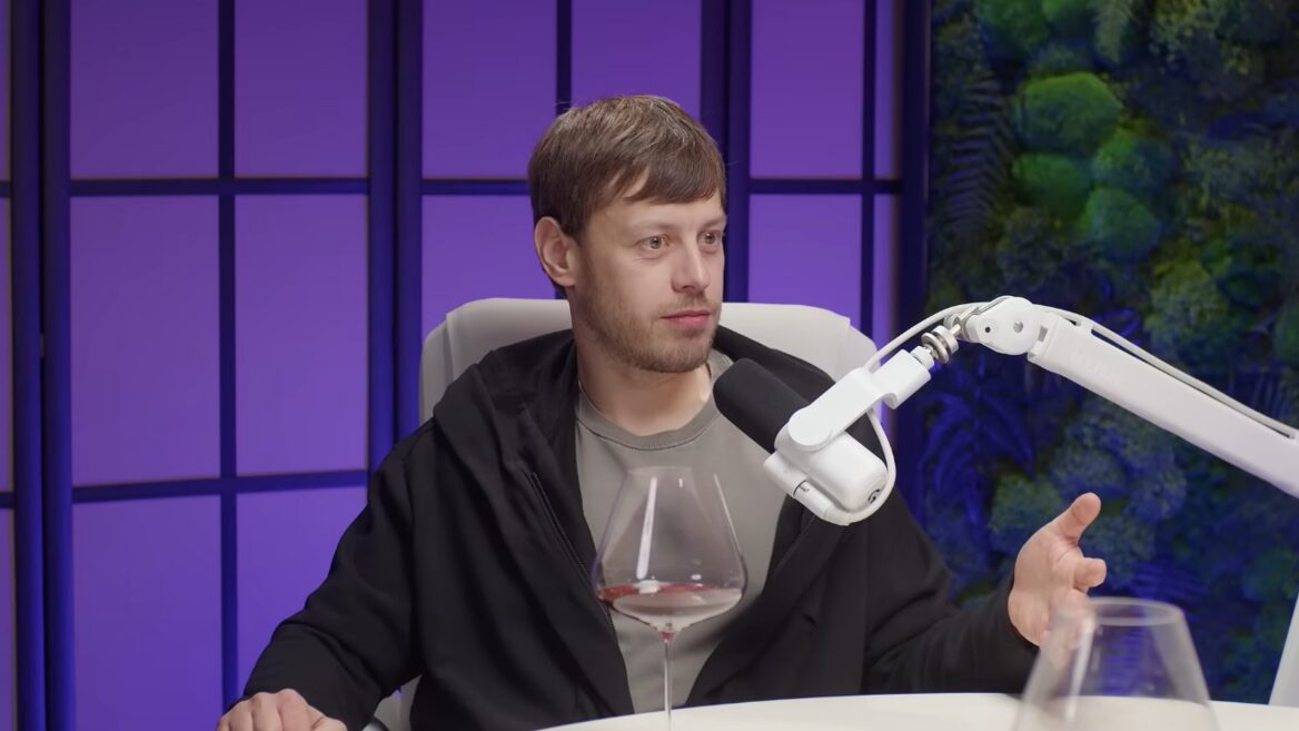 «Як ви всі ще не робите це у своєму бізнесі?» Співзасновник monobank замінив команду свого хобі-проєкту Walkable на ШІ