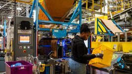 Instead of 600,000 American workers - robots: Amazon plans to automate 75% of its operations
