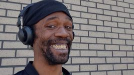 38-летний мужчина, которому не везло на свиданиях, женился на ИИ чат-боте Mimi