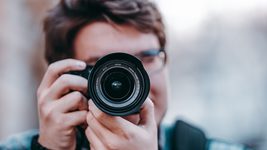 Китайский блогер снимал работу ПВО в Одессе и выкладывал видео в YouTube. Что было дальше