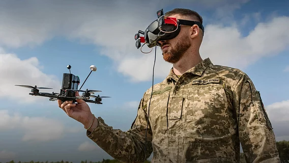 Міноборони закуповуватиме FPV-дрони за характеристиками. Передбачили 269 варіантів із різними параметрами