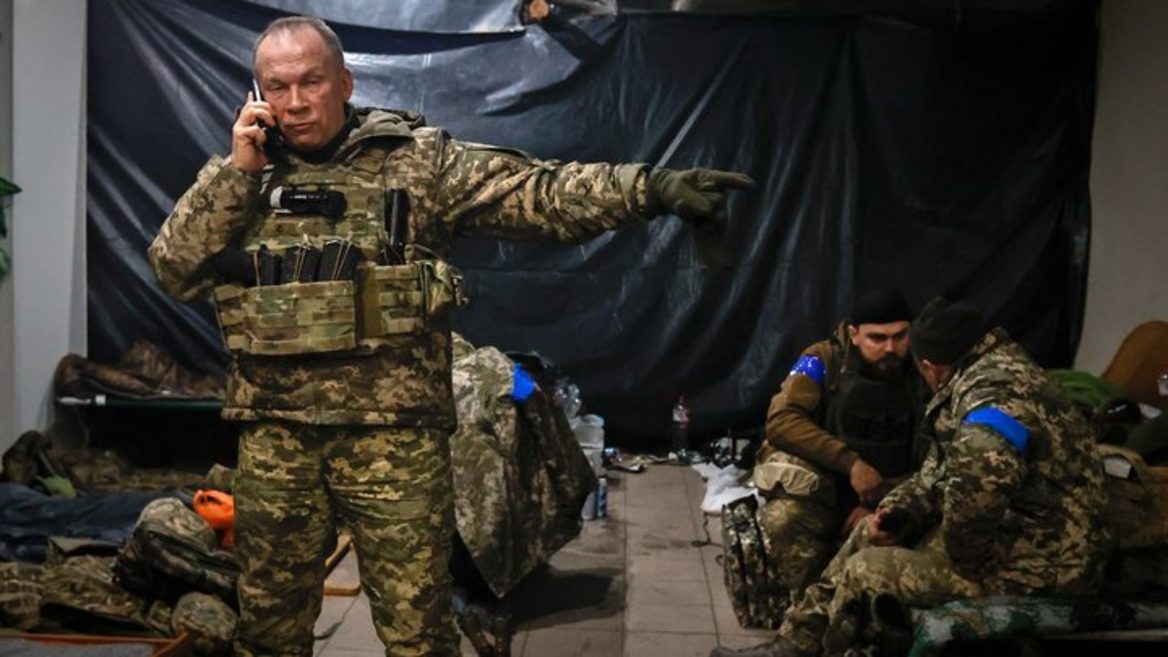 Головнокомандувач ЗСУ Сирський затвердив спрощене переведення військових із використанням WhatsApp або Signal — «Мілітарний»