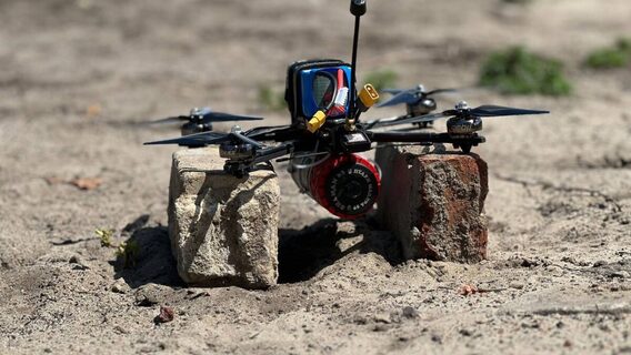 За рік Україна наростила передачу FPV-дронів у військо у 2,5 раза. Скільки безпілотників передано ЗСУ цьогоріч 