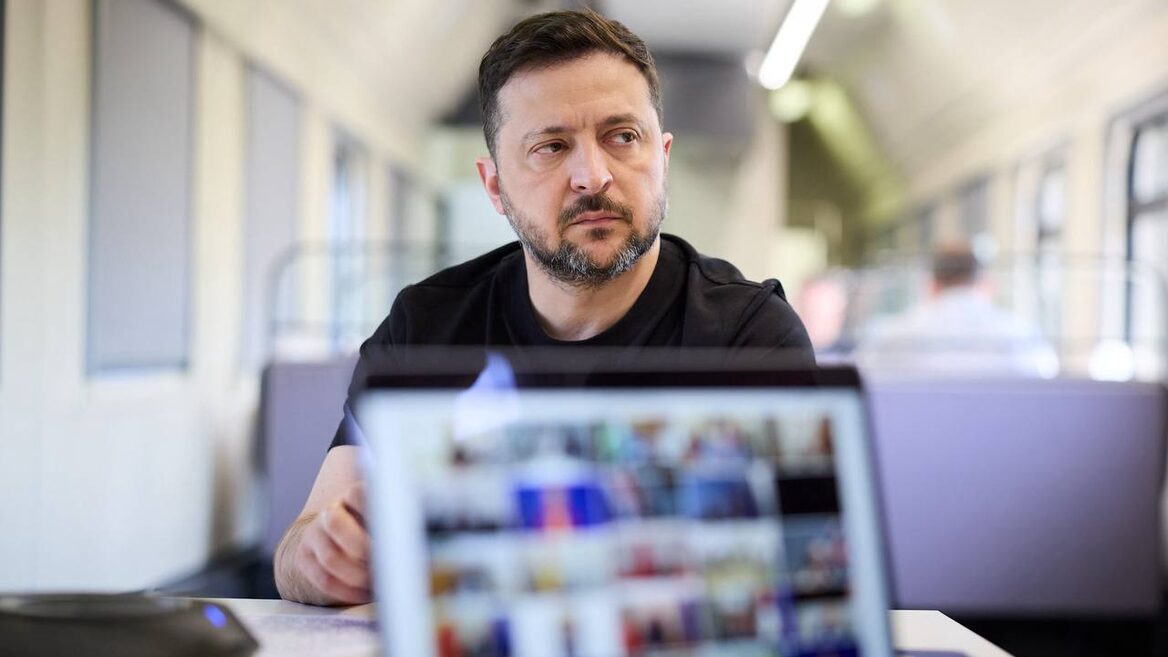 «Експортуйте все на наш фронт, а після цього – у будь-яку з партнерських країн». Зеленський розповів про своє бачення експорту зброї