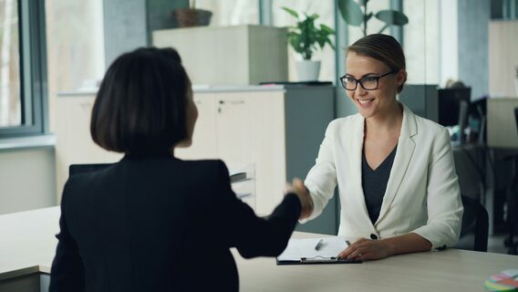 Скільки насправді триває закриття IT-вакансій: дослідження нарахувало медіану в 26 днів, а для MilTech — на третину більше