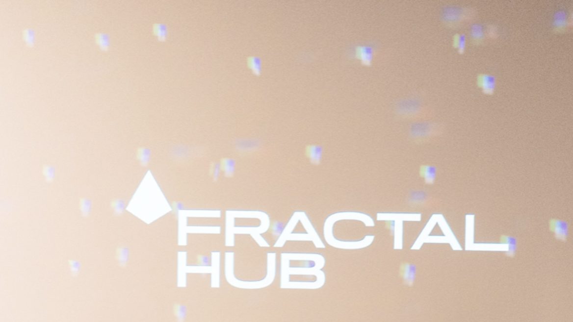 «5 хвилин від метро „Лук’янівська“». FRACTAL (колишня Netpeak Group) запускає креативний простір на&nbsp;1300 кв. м що&nbsp;невдовзі буде доступний усім бажаючим