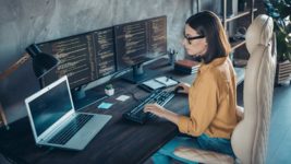 Ukrainian women are invited to the free БУДЬ program, which will help them find a job in IT