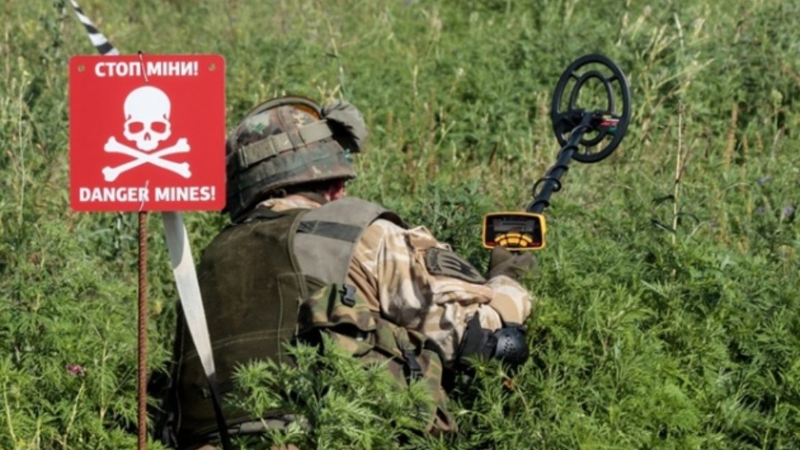 В Україні під наземними мінами 138 500 кв.км. Як допоможе в розмінуванні американська компанія Safe Pro Group і її ШІ який уже розпізнав понад 1 млн зображень