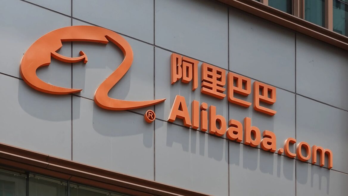 Anthropic звинуватила китайську Alibaba в масштабній крадіжці ШІ-технологій