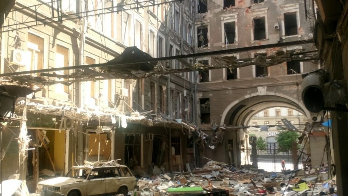 Харьковский офис компании-торговца дронами разбомбила ракета рашистов. Фото