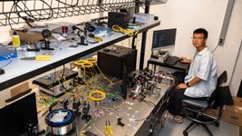 Quantum Internet is closer: American engineers transmitted quantum signals through conventional fiber optics with 97% accuracy