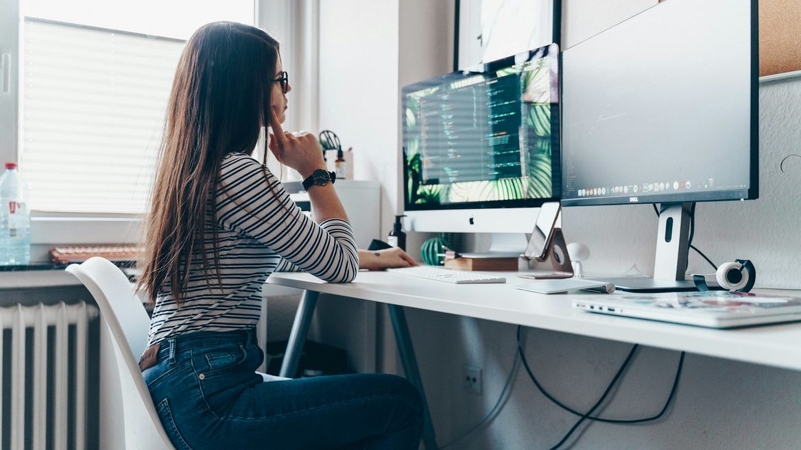 «Вибачте далеко добиратись». Айтівиця відгукнулася на вакансію Frontend Developer та виявила що розробкою в потенційній роботі навіть не пахне. Що пропонували натомість? 