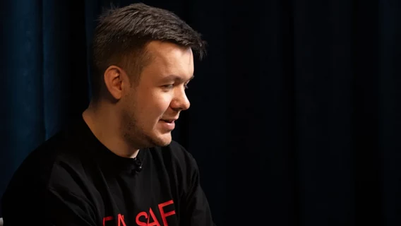 «Частина працівників просто звільниться». Ажнюк вважає, що скорочення бронювання до 85% призведе до деградації ОПК
