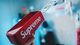 Следствие вокруг крупнейшего в Украине благотворительного криптофонда Unchain Fund продолжается. Вчера суд продлил арест денег фигуранта дела