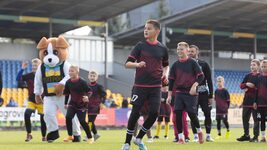 50 against 11: children from Alexandria and Pavlo Zhuryl's charitable initiative challenged professional football players