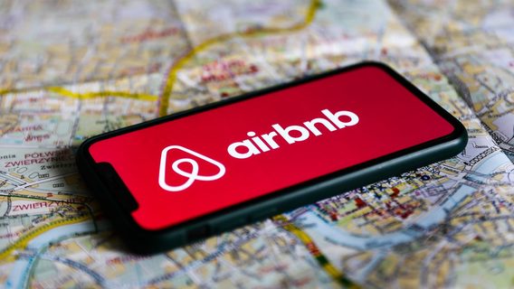 Airbnb возобновила программу поиска бесплатного жилья для украинцев
