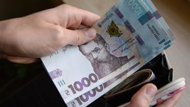 Швидкі гроші: ТОП-10 найбільших сервісів мікрокредитування в Україні та їхні власники