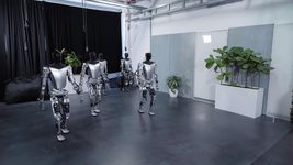 Tesla «засветила» своего человекоподобного робота Tesla Bot. Вот что он умеет