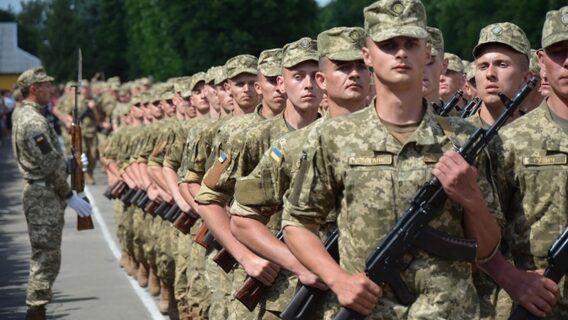 Рада ухвалила закон про річну відстрочку для контрактників «18 до 25 років»
