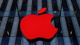 Apple has begun mass blocking accounts of Russians under sanctions