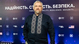 «Вони заховалися, вивезли своє обладнання, вночі зробили перепідключення – і все». Нардеп заспокоїв – більшість інтернет-провайдерів підготувалися до російських атак
