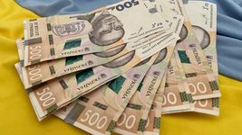 У банкоматі ПриватБанку тепер можна зняти готівку до 20 000 грн будь-яких українських банків