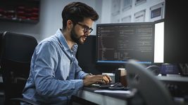 Какие ИТ-специальности были самыми конкурентными на Work.ua в ноябре 2023 года