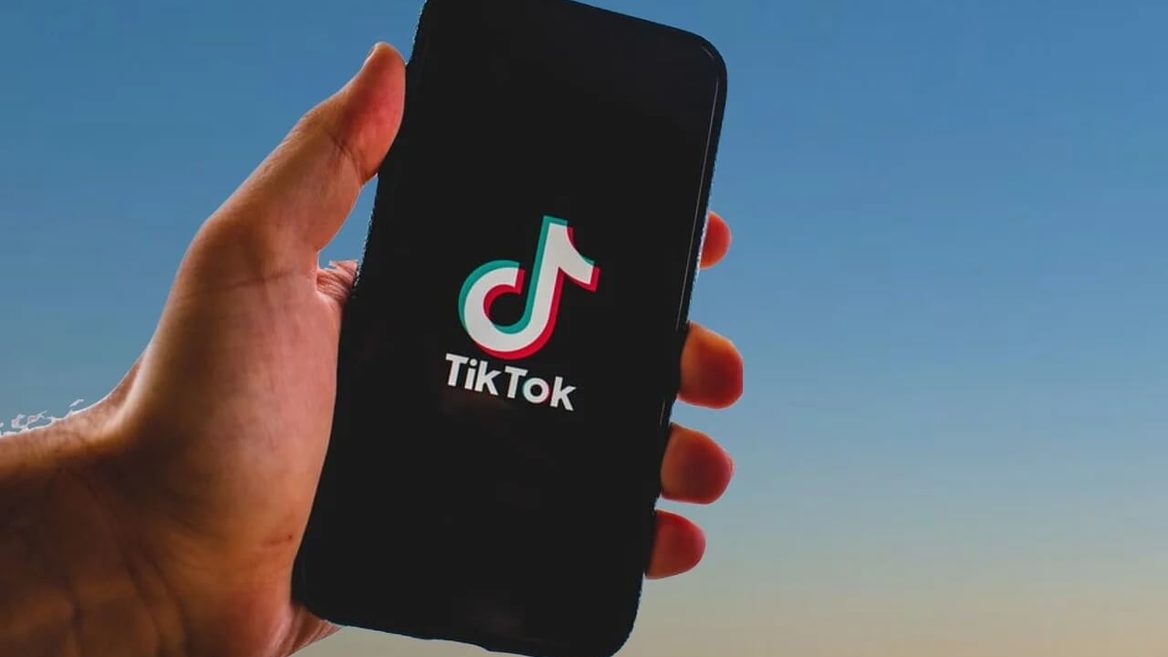 TikTok вводить стрими для дорослих і обмежує вік стримерів: як це буде працювати, хто може виходити в ефір і таргетувати контент