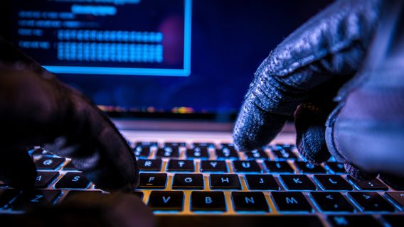 Одна з найбільших хакерських груп у світі — LockBit  — припинила діяльність завдяки масштабній міжнародній спецоперації. В Україні злочинців представляли батько й син із Тернополя