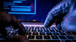 Одна из крупнейших групп хакеров в мире — LockBit — прекратила деятельность благодаря масштабной международной спецоперации. В Украине преступников представляли отец и сын из Тернополя
