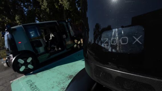 Дочірня компанія Amazon запустила перший завод роботаксі Zoox. Чи стануть ці «тостери на колесах» конкурентами для роботаксі Ілона Маска?
