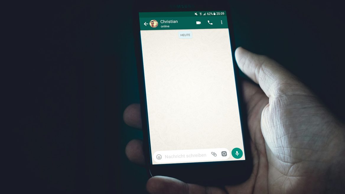 У WhatsApp Facebook Messenger та Instagram стався збій