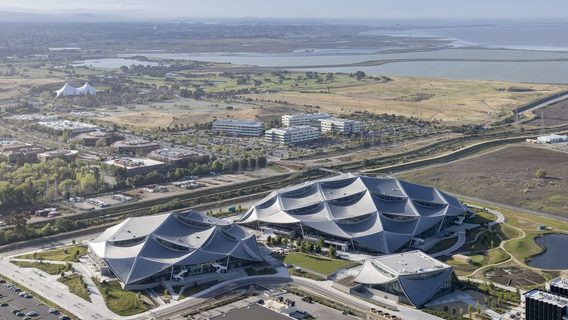 Google запропонував співробітникам знижку на проживання в готелі на території кампусу, щоб повернути їх до офісу. Як відреагували працівники? 