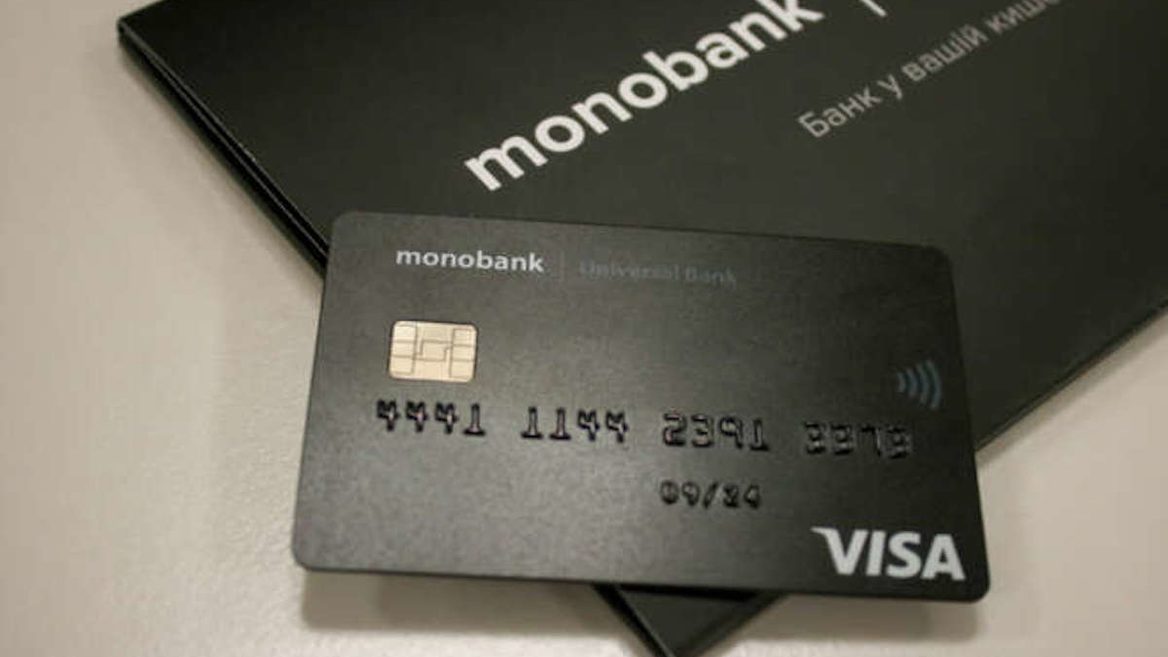 UPD. monobank  запускає міжнародне доставлення фізичних карток у понад 180 країн, а клієнти ПриватБанку можуть отримати картки з безплатним доставленням до  «Нової пошти»