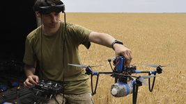 Great Britain promises to transfer 100,000 drones to Ukraine by April 2026