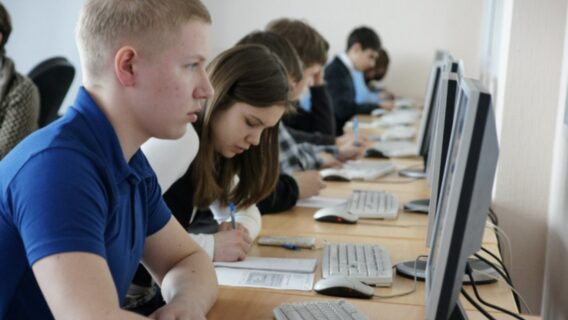 В Україні з'явиться «стипендія за НМТ»: хто отримуватиме 10 000 грн на місяць з президентського фонду