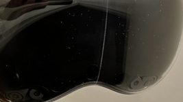 Пользователи Vision Pro жалуются на появление трещин на гаджетах. Как отреагировали в Apple