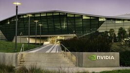 Вартість Nvidia перетнула позначку в $4,5 трлн: серія великих ШІ-угод підняла акції ще на 3%
