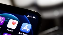 Более 1500 британских разработчиков подают в суд против Apple, требуя более $1 млрд компенсации. В чем дело