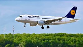 Lufthansa призупиняє польоти до Києва