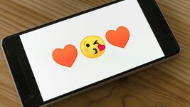 Defense Forces warn of new military poisoning scheme: attackers meet through Tinder, Mamba, and Telegram