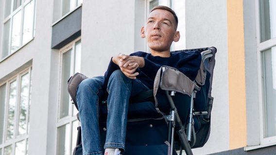 «Це гроші людей, які проганяли виграші з покеру або ставок». Львів'янин зі спінальною атрофією, якому донатила вся країна, пояснив походження мільйонів на своєму криптогаманці «Це гроші людей, які проганяли виграші з покеру або ставок». Львів'янин зі спінальною атрофією, якому донатила вся країна, пояснив походження мільйонів на своєму криптогаманці
