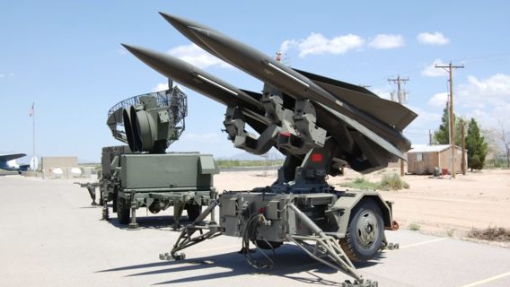 США могут усилить ПВО Украины старыми и надежными системами HAWK. Испания уже готова отдать свои. Рассказываем, как они работают